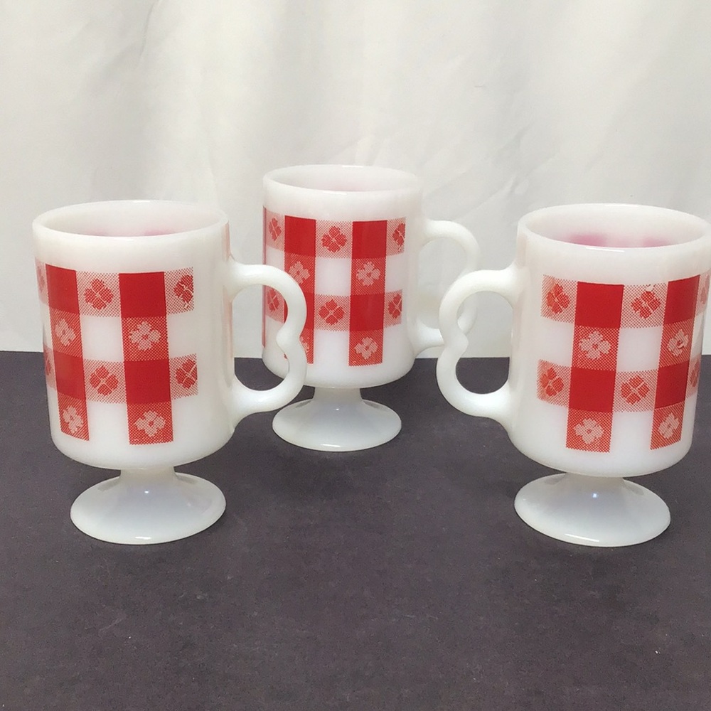 RARE Red & White Checkered floral vintage milk glass Mugs Pedestal Base Trio